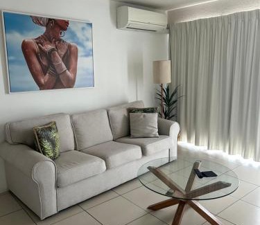 Mooloolaba Apartment | Beachside Mooloolaba