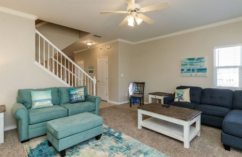 Corpus Christi House | Beachy Keen TBE201K-Alluring 3-Story Townhome W/ Amazing Pool