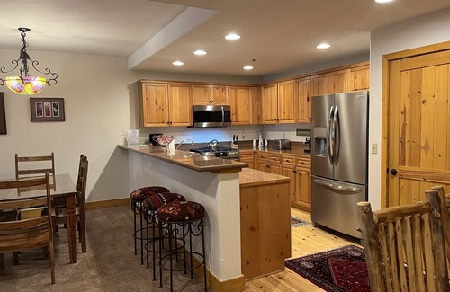 Mountain Village Condo | Bear Creek Lodge 108a 1 Bedroom Condo by Alpine Lodging Telluride