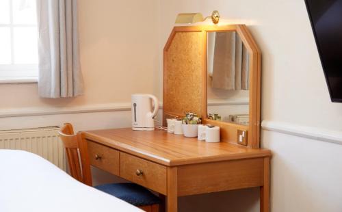 Havant Hotel | Bear Hotel by Greene King Inns