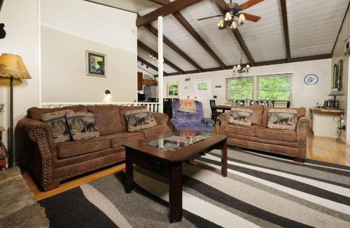 Chalet Village Villa | Bear View Chalet