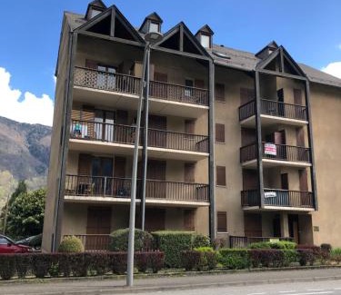 Bagneres-de-Luchon Apartment | Beau studio plus, tout confort, classé 3 étoiles par le comité départemental du tourisme de la Haute Garonne