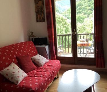 Bagneres-de-Luchon Apartment | Beau studio plus, tout confort, classé 3 étoiles par le comité départemental du tourisme de la Haute Garonne