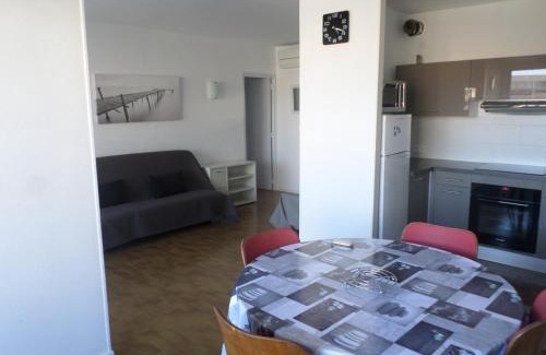 Carnon-Plage Apartment | Beau T2 (53m²) climatisé, parking, à Carnon plage (5 personnes) 300 m plage