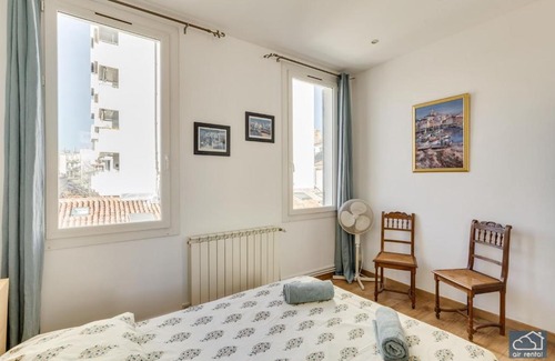 Notre-Dame du Mont Apartment | Beau T2 renovated coeur de ville - COURS JULIENCASTELLANE - Air Rental