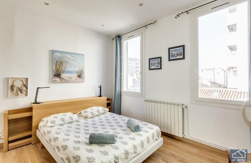 Notre-Dame du Mont Apartment | Beau T2 renovated coeur de ville - COURS JULIENCASTELLANE - Air Rental