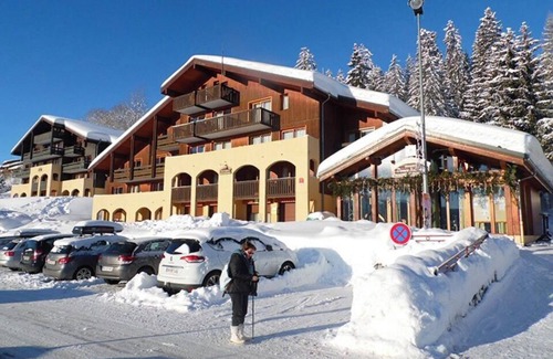 Doucy-Combelouviere Apartment | Beauregard 2P4 - One Bedroom Apartment, Sleeps 4