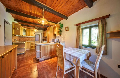 Jivka Villa | Beautiful private villa for 21 people with WIFI, TV and patio