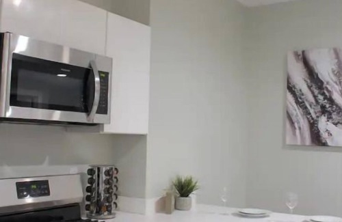 Cohoes Apartment | ★ BEAUTIFUL 2 BED 2 BATH w/SOAKER TUB + W/D★