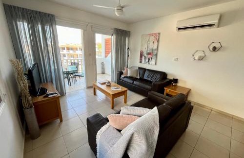 Peyia Town Apartment | Beautiful 2 Bed Apartment in Peyia Valley, Paphos