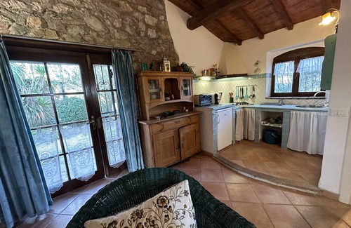 Gavorrano Apartment | Beautiful, 200 year old natural stone house with pool, 20 minutes to the sea