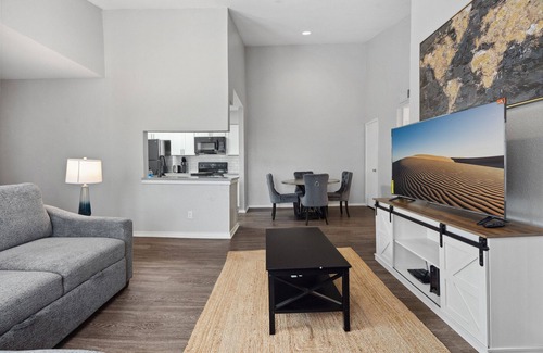 Coronado Hills Apartment | Beautiful 2BD/2BA in University Hills 5428