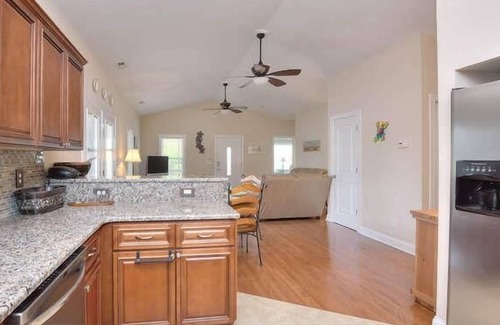 Tranquil Harbour House | BEAUTIFUL 3 BR/2.5 BA Home-Close to Beach & Waterway-Private POOL-Sleeps 8