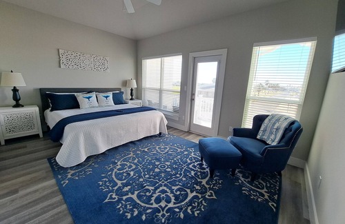 Corpus Christi House | Beautiful 3-BR townhome with WiFi, AC, W/D, plunge pool on North Padre Island