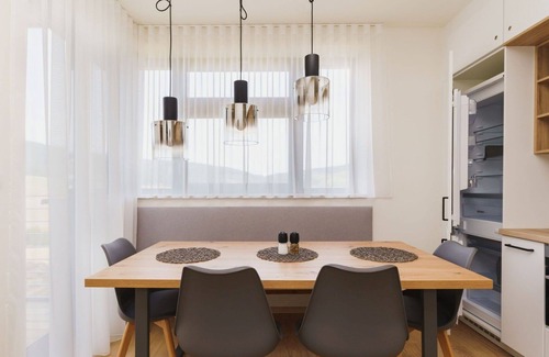 Loucna Pod Klinovcem Apartment | Beautiful apartment for 6 guests with WIFI, TV and balcony