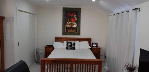 East Tamaki Apartment | Beautiful and Bright Studio Apartment Botany Downs