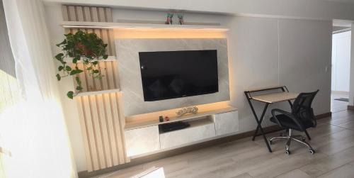 Petit Jean Ocharan Apartment | Beautiful and quiet aparment, near to Larcomar, cliff, Kennedy Park