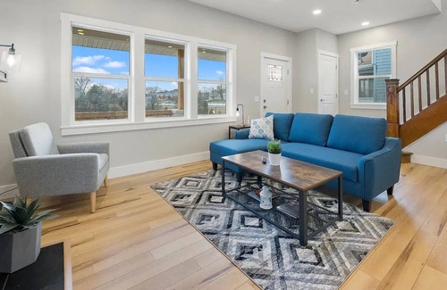 Near East Columbus Apartment | Beautiful and Spacious 3 Bedroom with FREE Parking