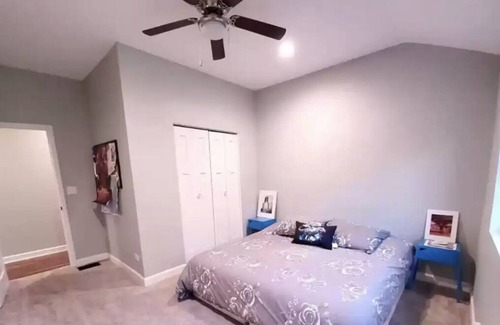 Fox Valley House | Beautiful and Spacious Home in Aurora