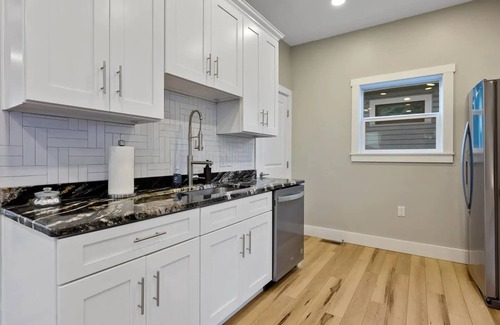 Near East Columbus Apartment | Beautiful and Spacious 3 Bedroom with FREE Parking