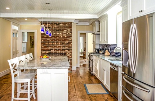 Edgartown House | Beautiful antique home in downtown Edgartown.