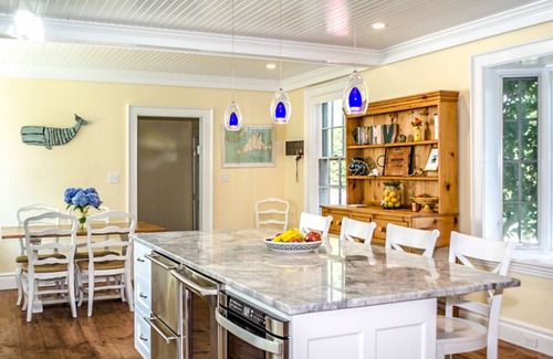 Edgartown House | Beautiful antique home in downtown Edgartown.