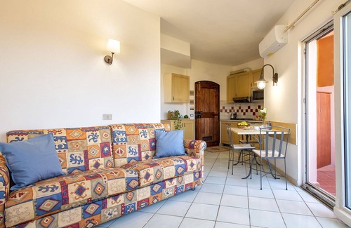 Canneddi Apartment | Beautiful apartment for 4 people with WIFI, A/C, pool, TV, terrace and pets allowed