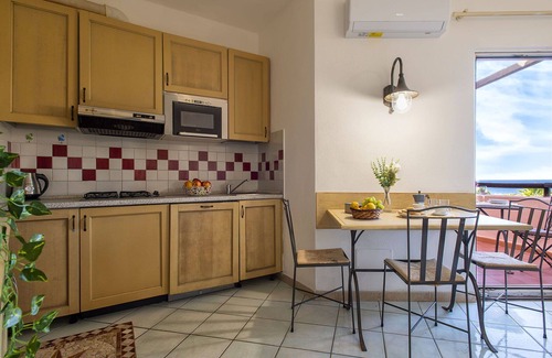 Canneddi Apartment | Beautiful apartment for 4 people with WIFI, A/C, pool, TV, terrace and pets allowed