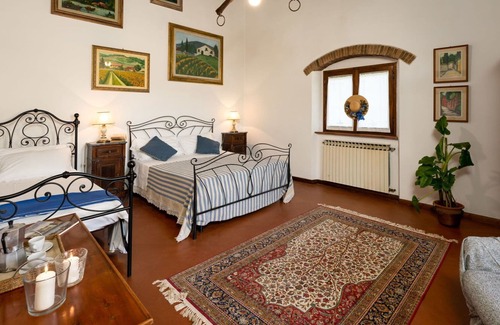 Greve in Chianti House | Beautiful apartment in villa with WIFI, TV, terrace, pets allowed, panoramic view and parking