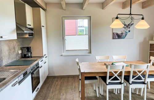 Hechthausen House | Beautiful apartment in villa for 6 people with pool, WIFI, TV, terrace and pets allowed