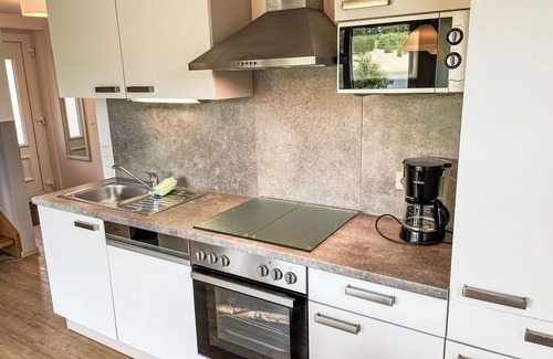 Hechthausen House | Beautiful apartment in villa for 6 people with pool, WIFI, TV, terrace and pets allowed