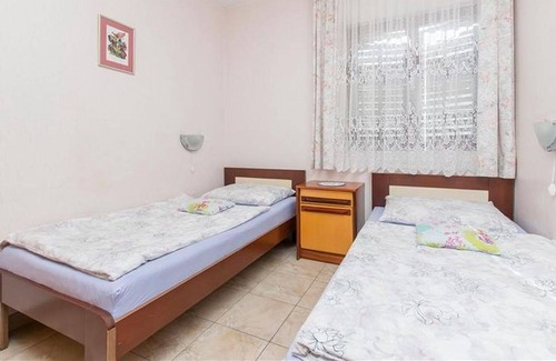 Nin Apartment | Beautiful apartment Brby near sandy beach