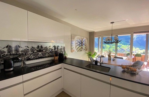 Adelboden Apartment | Beautiful apartment for 6 people with WIFI, TV and balcony