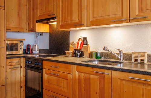Champery Apartment | Beautiful apartment for 4 people with WIFI, TV, balcony and panoramic view