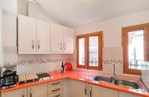 Altea Apartment | Beautiful apartment for 3 people with WIFI, TV, balcony and parking