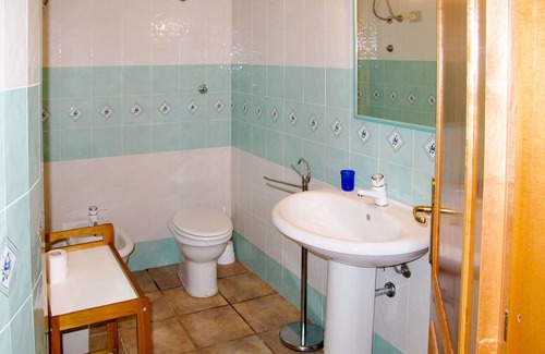 Tanaunella Apartment | Beautiful apartment for 4 guests with TV, terrace and parking