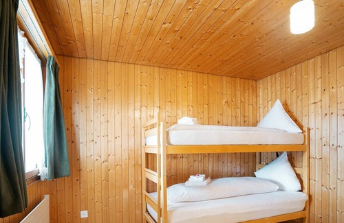 Amden Apartment | Beautiful apartment for 4 people with WIFI, balcony, pets allowed and parking