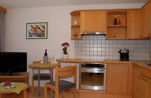 Saas-Fee Apartment | Beautiful apartment for 2 guests with WIFI, TV and balcony