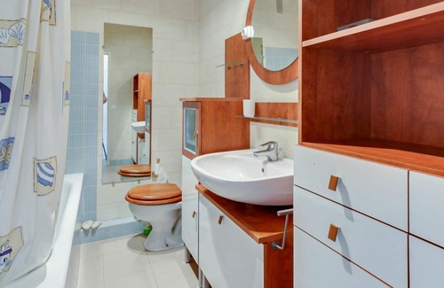 Deauville City Centre Apartment | Beautiful apartment for 2 guests with WIFI, TV, balcony and parking