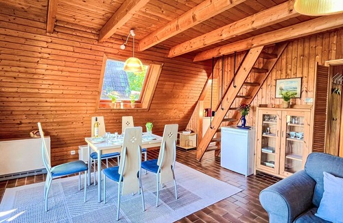 Wilhelmsdorf House | Beautiful apartment in villa for 5 guests with WIFI, TV, patio, pets allowed and panoramic view
