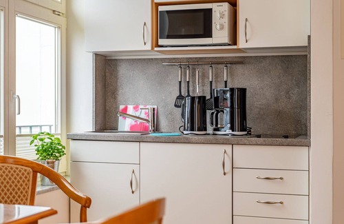 Sellin Villa | Beautiful apartment in villa for 2 guests with WIFI, TV, terrace and pets allowed