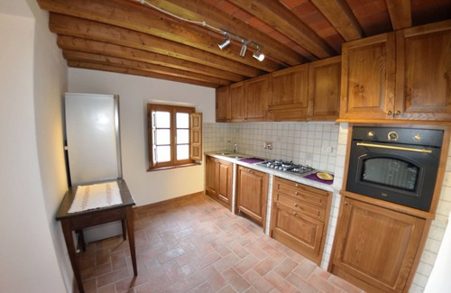 Nozanno Villa | Beautiful apartment in villa with pool, internet, A/C, TV, terrace, panoramic view, close to Lucca