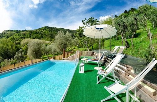 Nozanno Villa | Beautiful apartment in villa with pool, internet, A/C, TV, terrace, panoramic view, close to Lucca