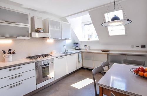 Merano Apartment | Beautiful Apartment in Merano With Wifi and 2 Bedrooms