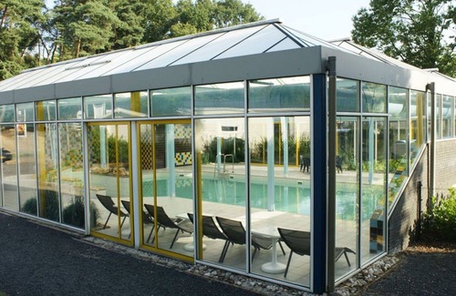 Belfeld House | Beautiful apartment in villa for 6 guests with WIFI, pool, TV and terrace