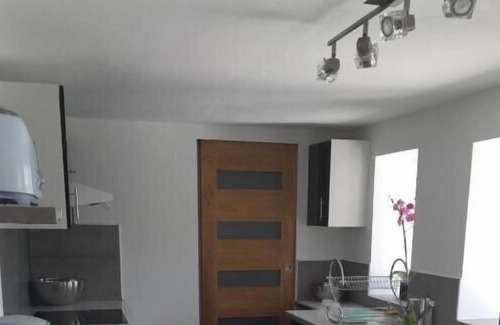 La Bouilladisse Apartment | Beautiful Bouilladisse house with large garden and swimming pool