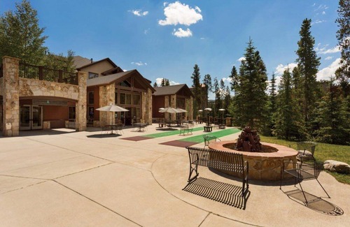 Four O'Clock Resort | Beautiful Breckenridge Colorado - Grand Timber Lodge 2 Bed 2 Bath