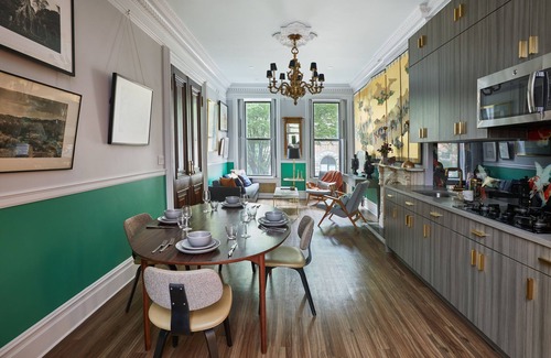 Bedford-Stuyvesant Apartment | Beautiful Brooklyn Brownstone Private Parlor Floor Apartment