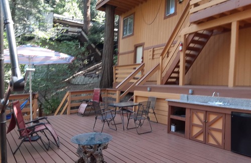 Crestline Cabin | Beautiful cabin 2 story with 2 decks, near Lake Gregory, Lake Arrowhead.
