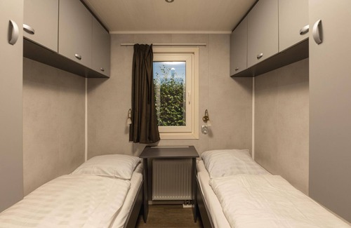 Municipality of Rijssen-Holten Ski Chalet | Beautiful chalet located on a pond